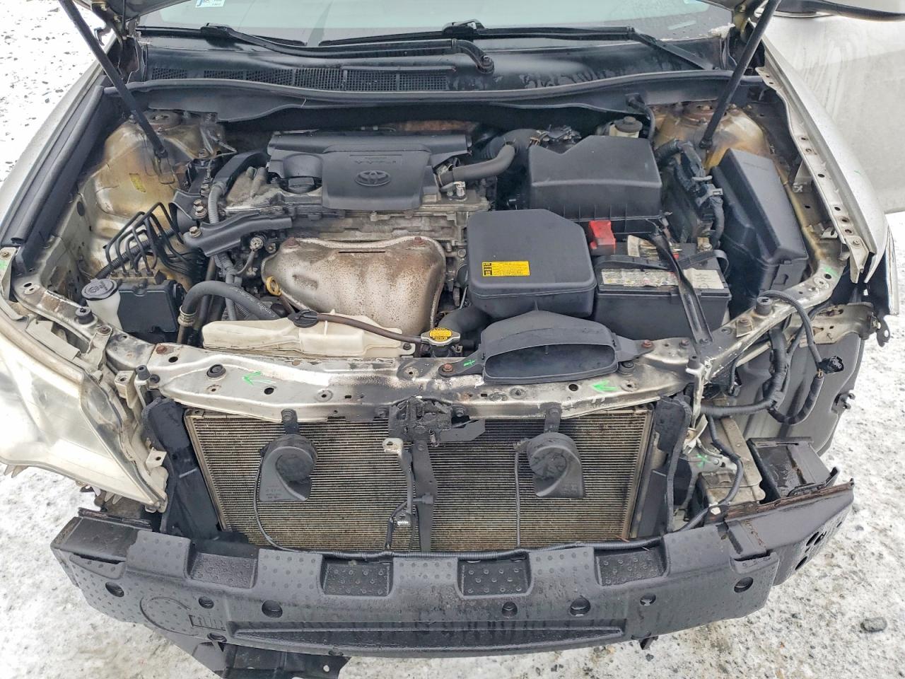 2014 TOYOTA CAMRY L photo 11