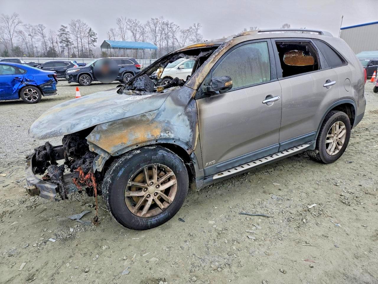 2014 KIA SORENTO LX photo 2