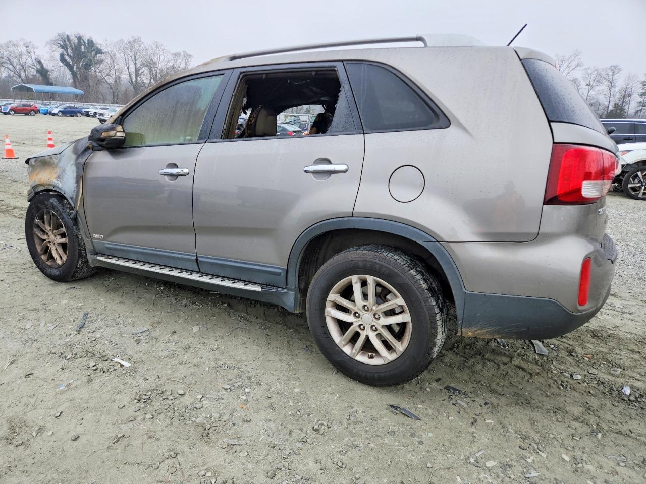 2014 KIA SORENTO LX photo 3