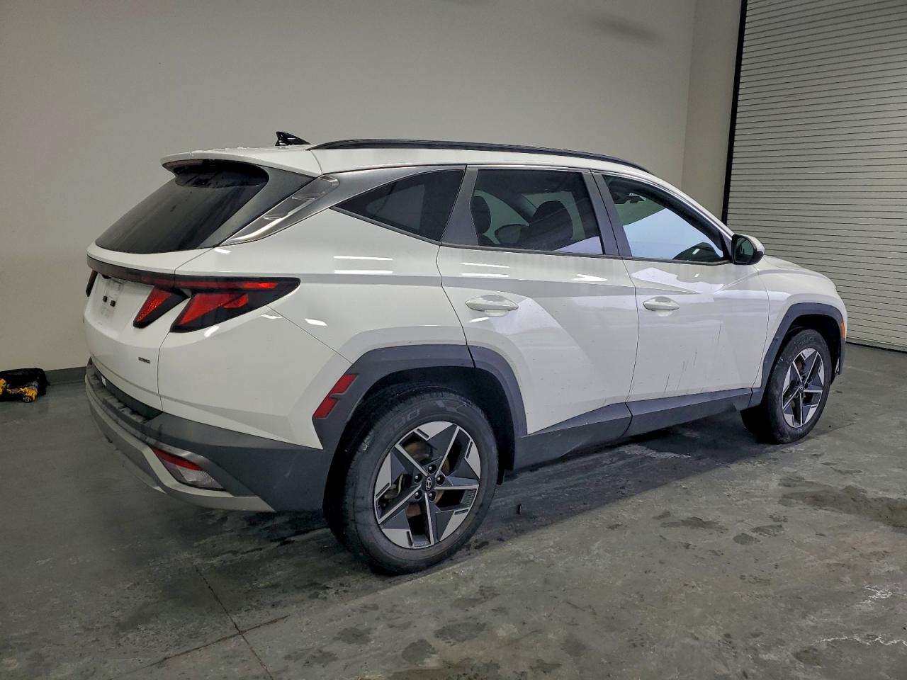 2025 HYUNDAI TUCSON SEL photo 3