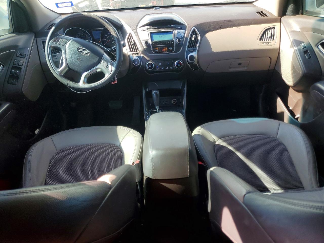 2012 HYUNDAI TUCSON GLS photo 8