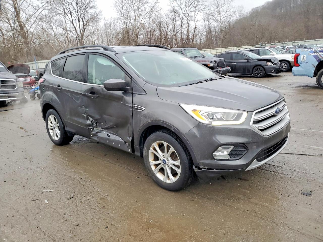 2018 FORD ESCAPE SEL photo 4