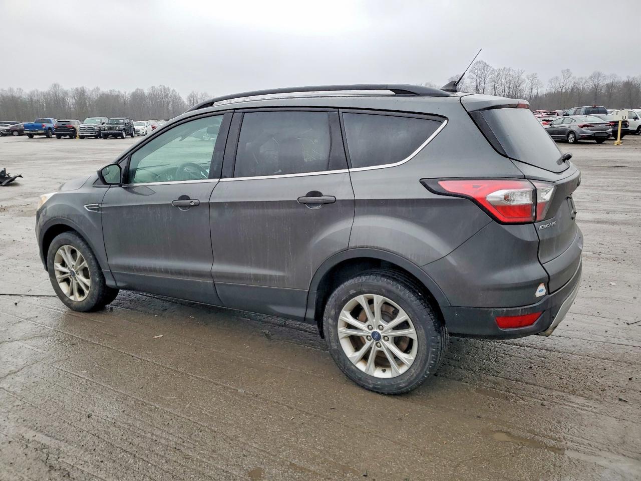 2018 FORD ESCAPE SEL photo 2
