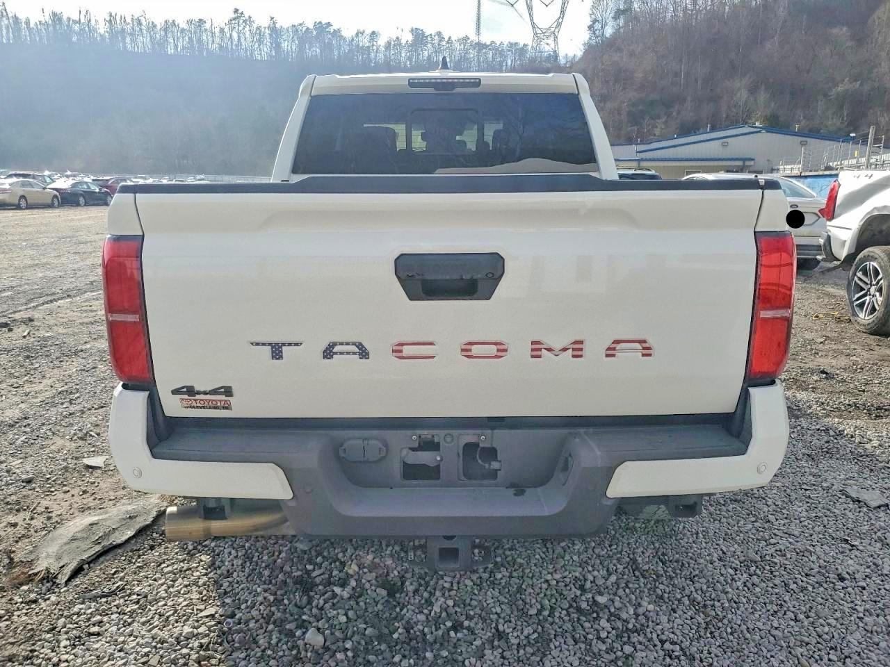 2024 TOYOTA TACOMA DOUBLE CAB photo 6