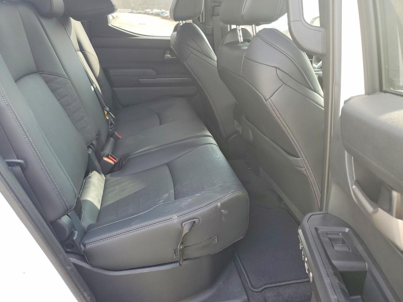 2024 TOYOTA TACOMA DOUBLE CAB photo 10