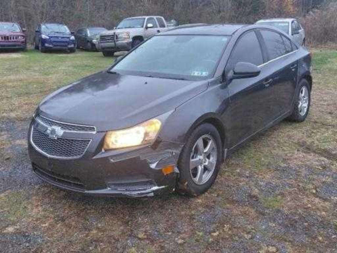 2014 CHEVROLET CRUZE LT photo 2