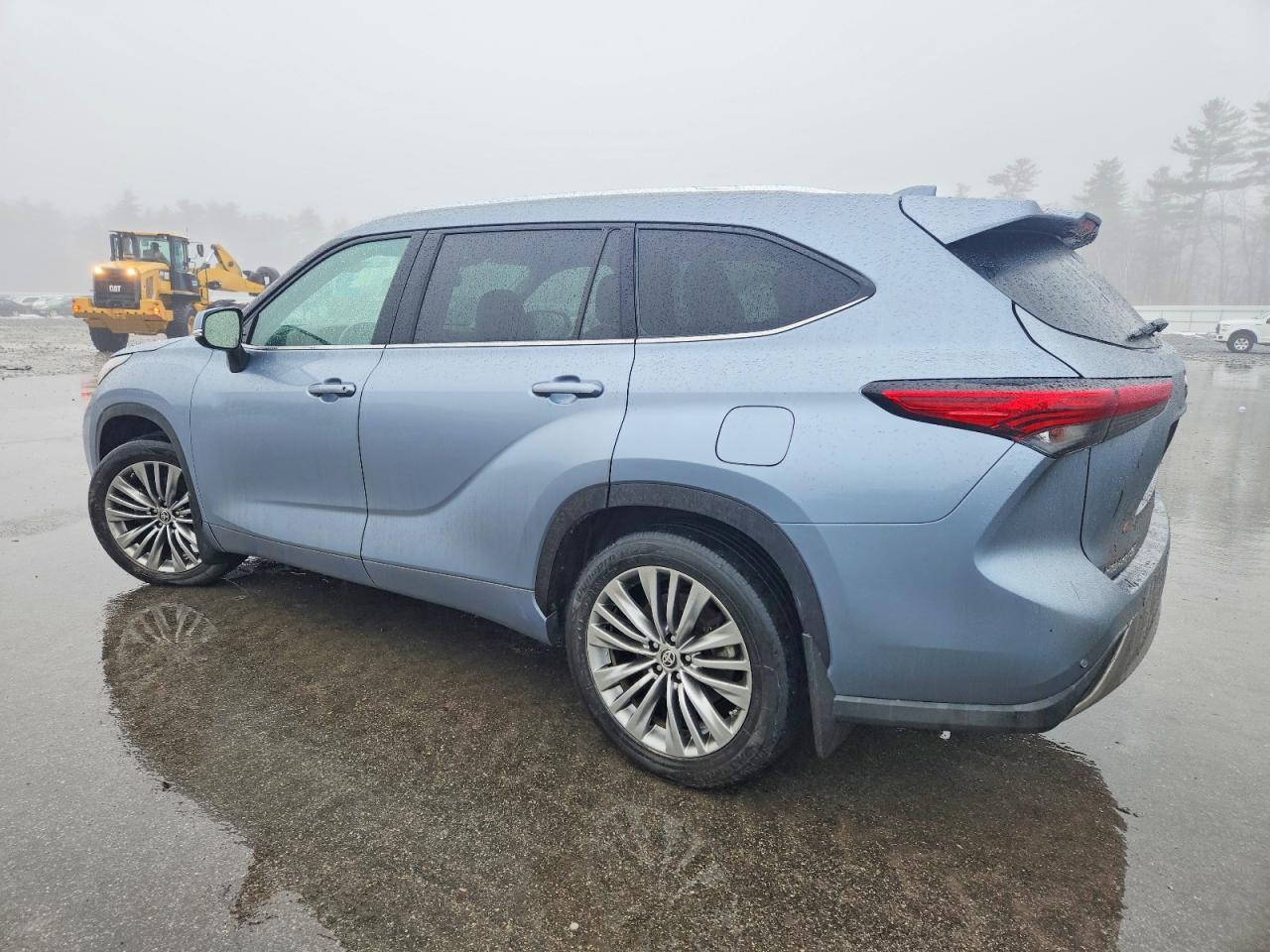 2022 TOYOTA HIGHLANDER PLATINUM photo 2