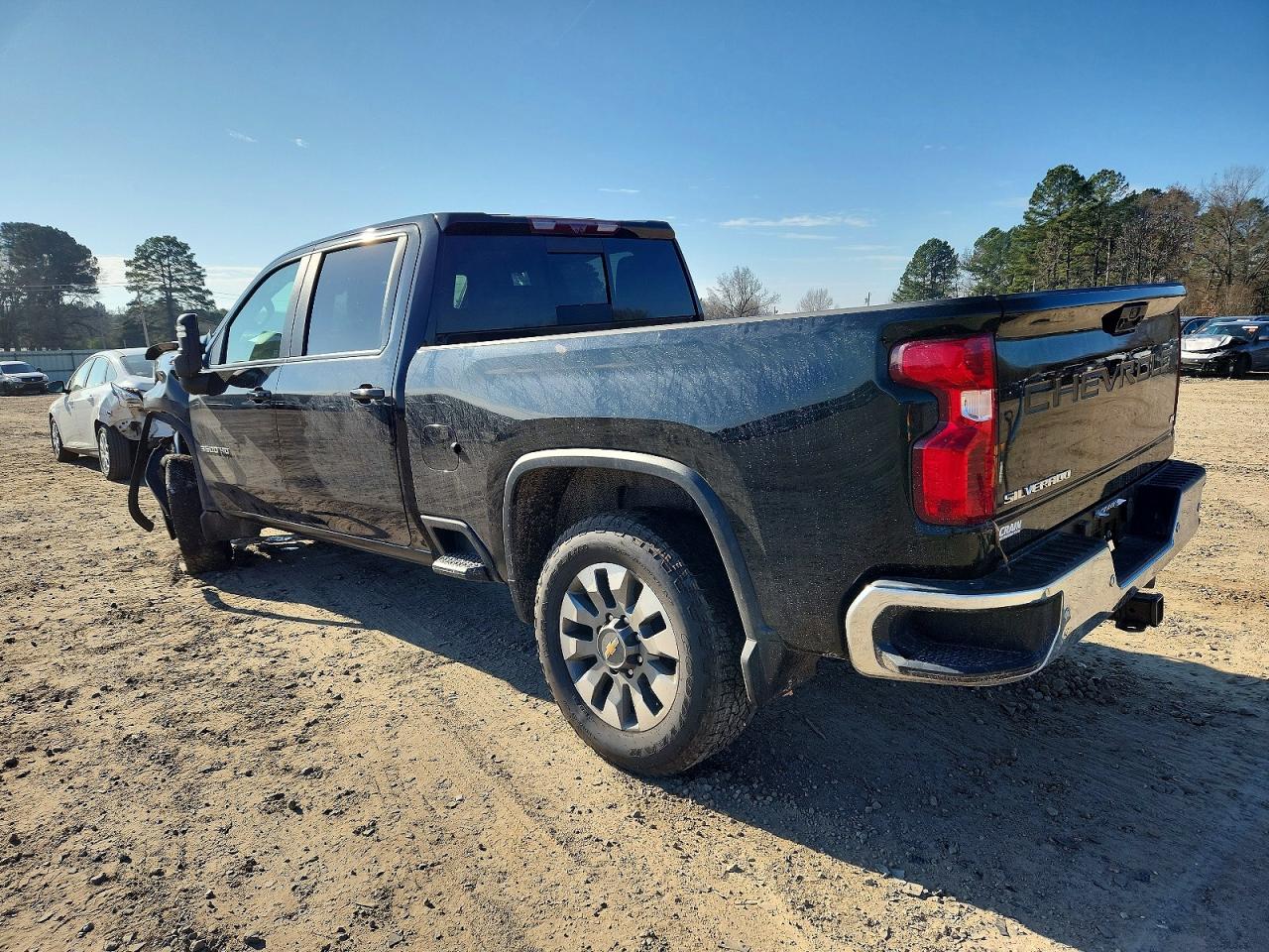 2024 CHEVROLET SILVERADO K3500 LT photo 2