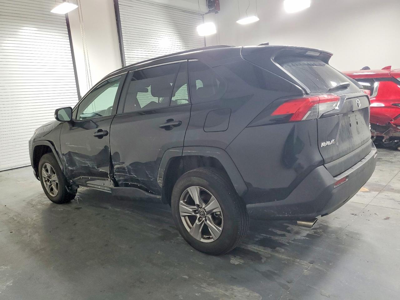 2025 TOYOTA RAV4 XLE photo 2