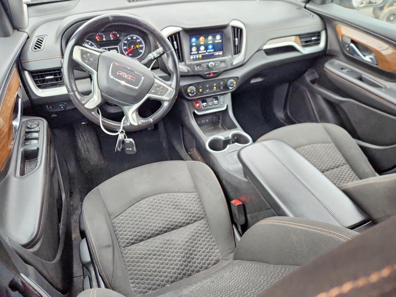 2018 GMC TERRAIN SLE photo 8