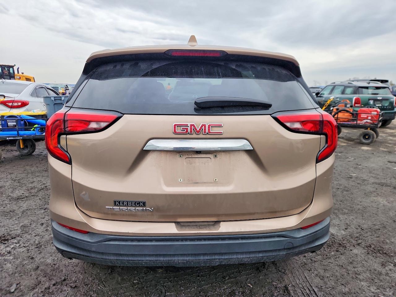 2018 GMC TERRAIN SLE photo 6