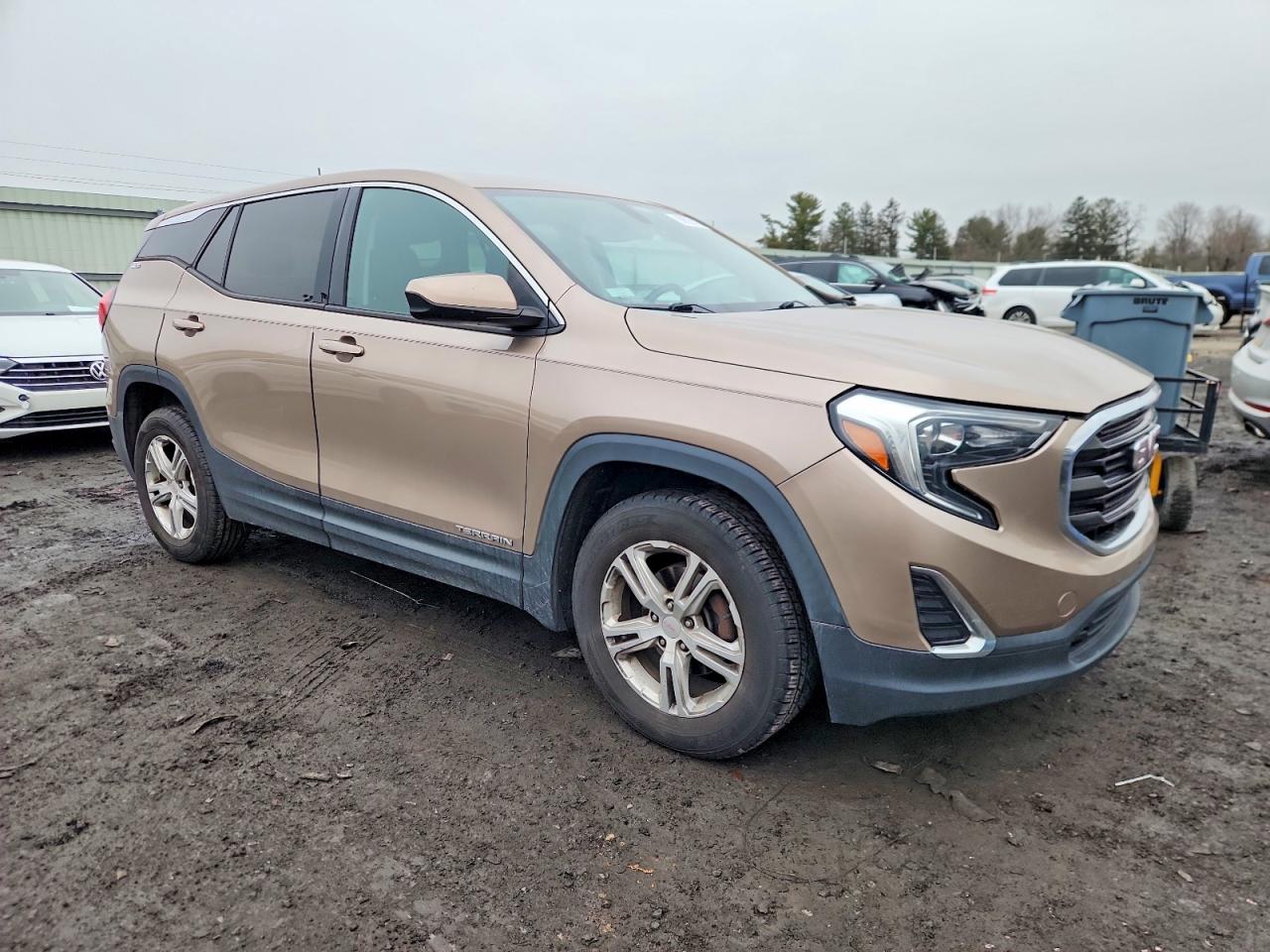 2018 GMC TERRAIN SLE photo 4