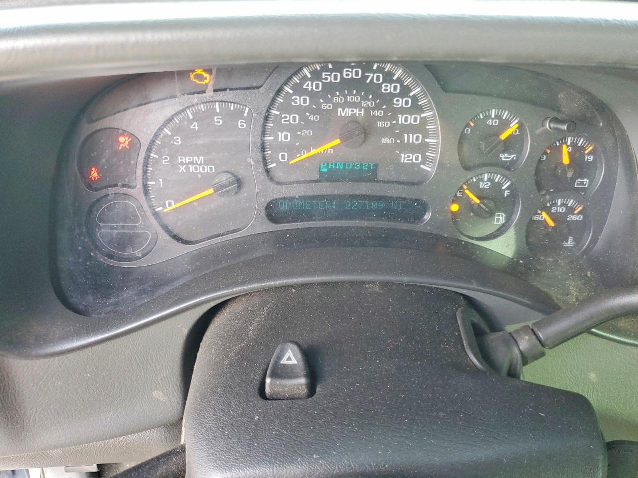 2005 CHEVROLET SILVERADO C1500 photo 9