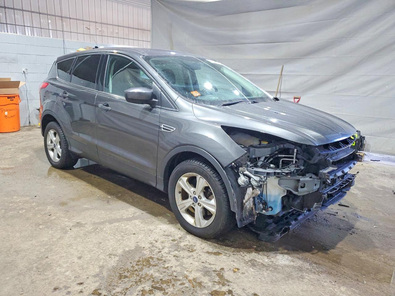 2015 FORD ESCAPE SE photo 4