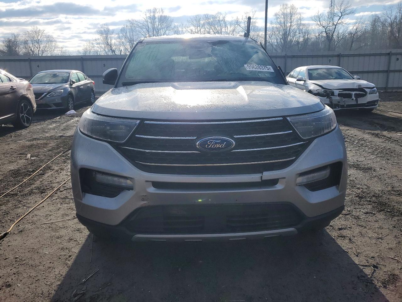 2020 FORD EXPLORER XLT photo 5