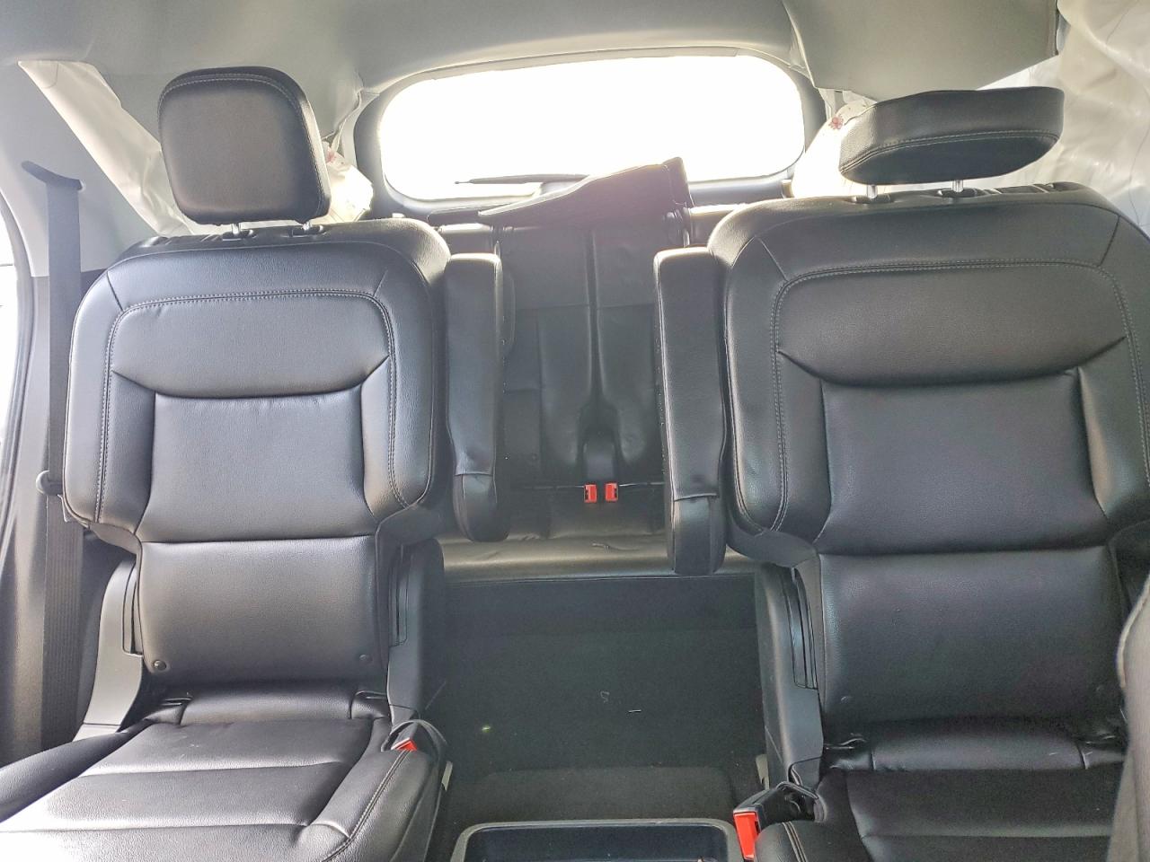 2020 FORD EXPLORER XLT photo 10