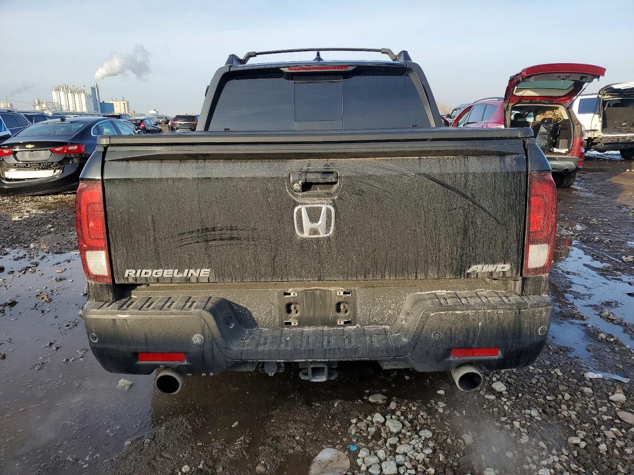 2021 HONDA RIDGELINE BLACK EDITION photo 6