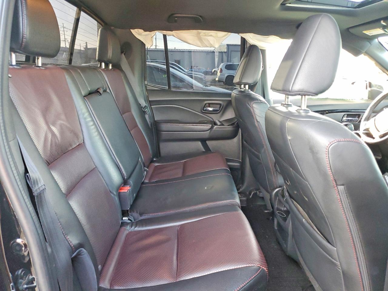 2021 HONDA RIDGELINE BLACK EDITION photo 10