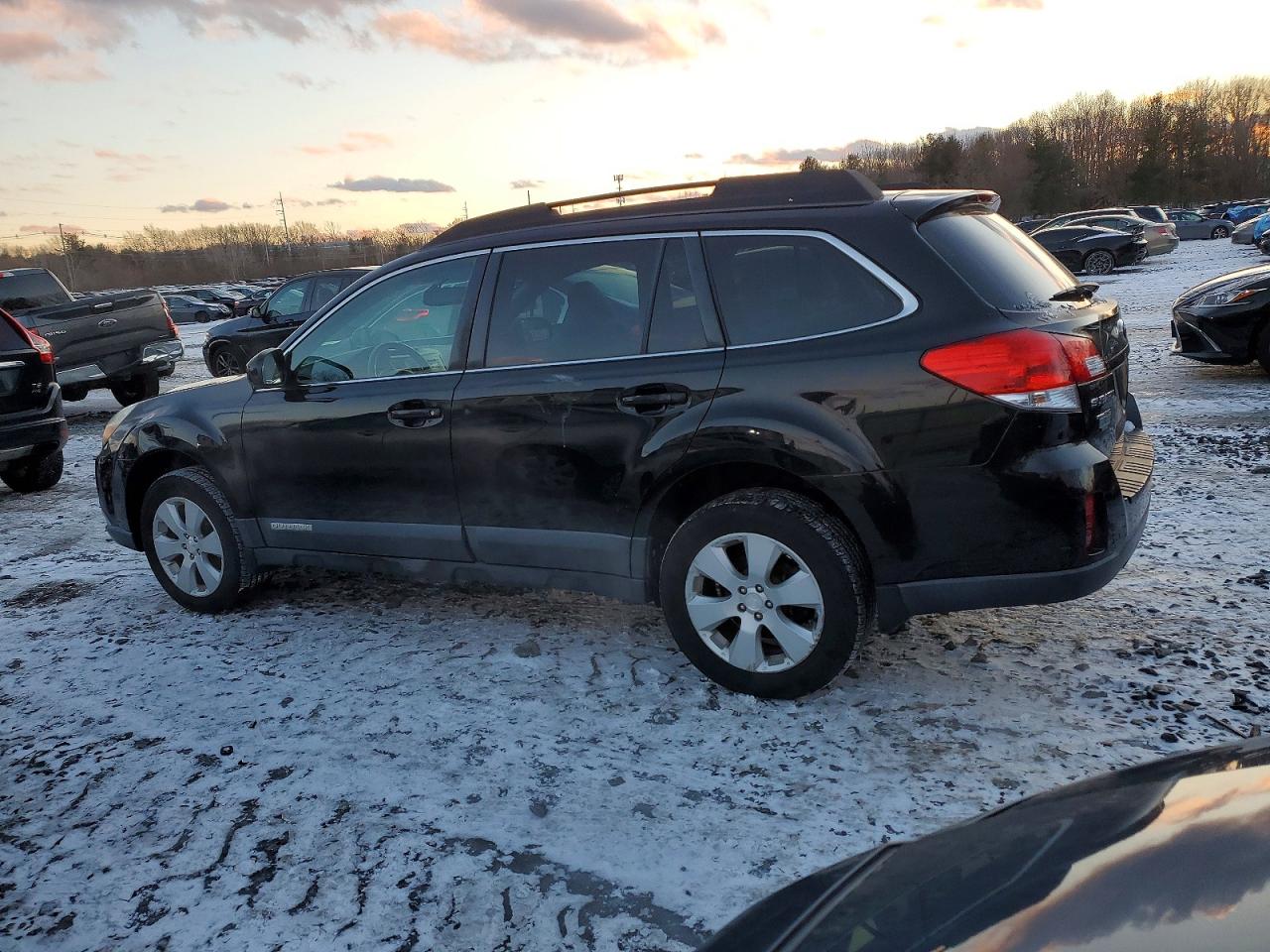 2012 SUBARU OUTBACK 2.5I PREMIUM photo 2
