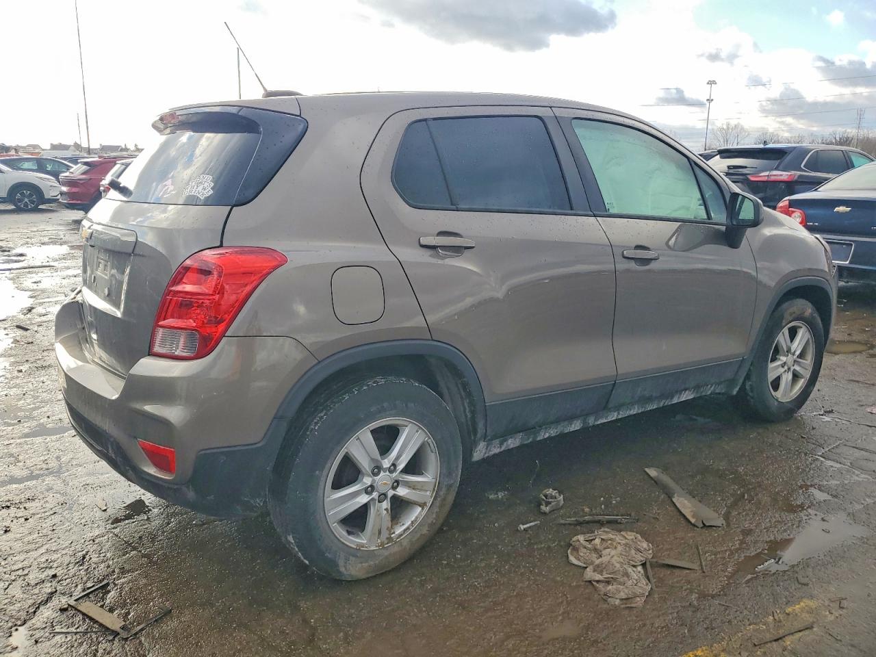 2020 CHEVROLET TRAX LS photo 3