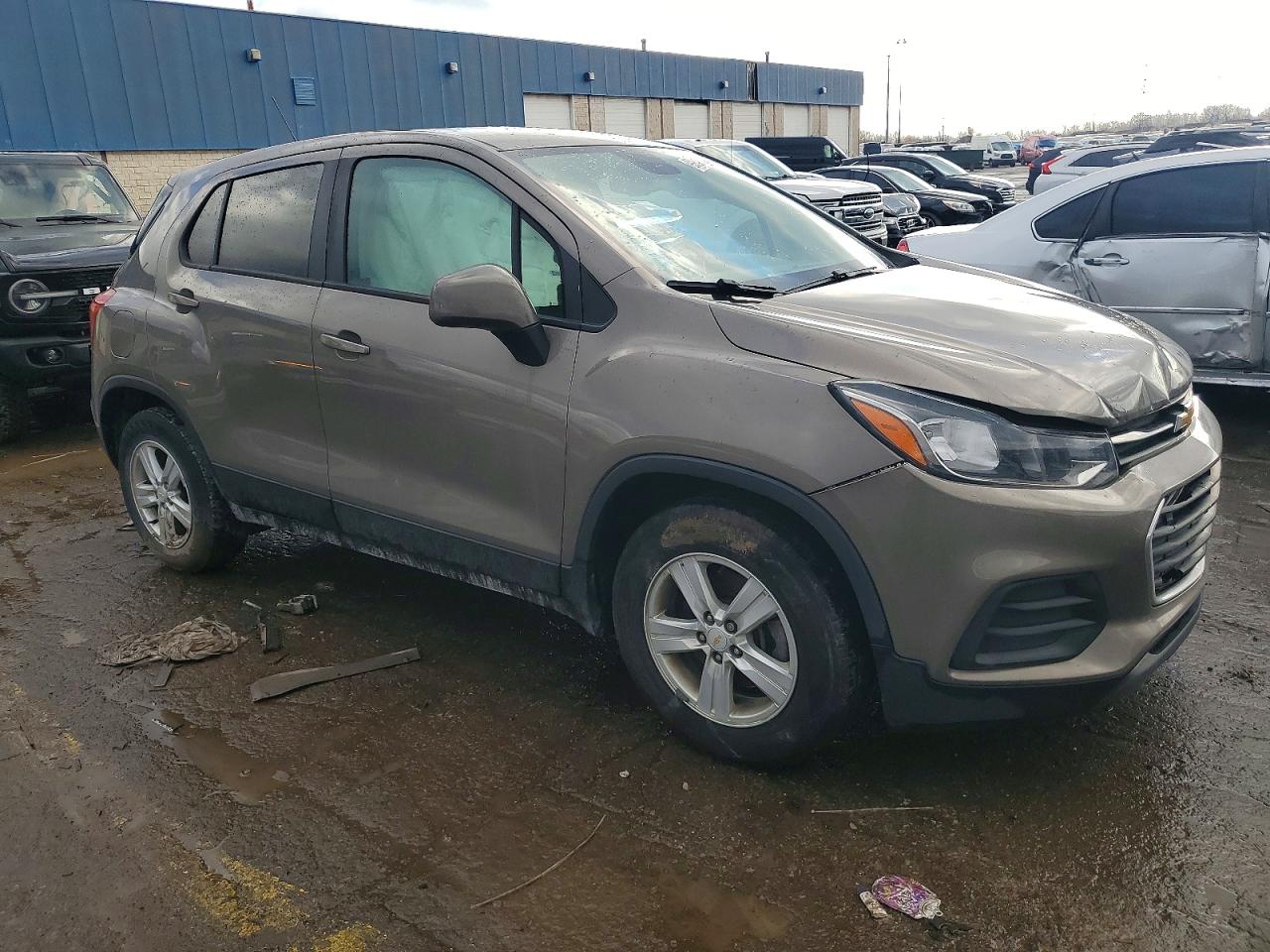 2020 CHEVROLET TRAX LS photo 4