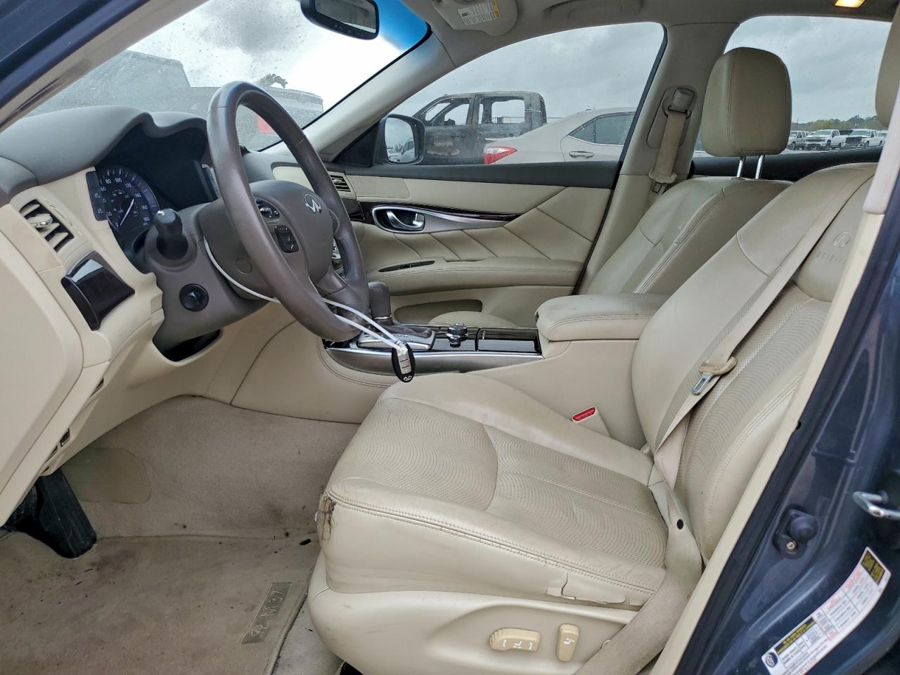 2012 INFINITI M37 photo 7
