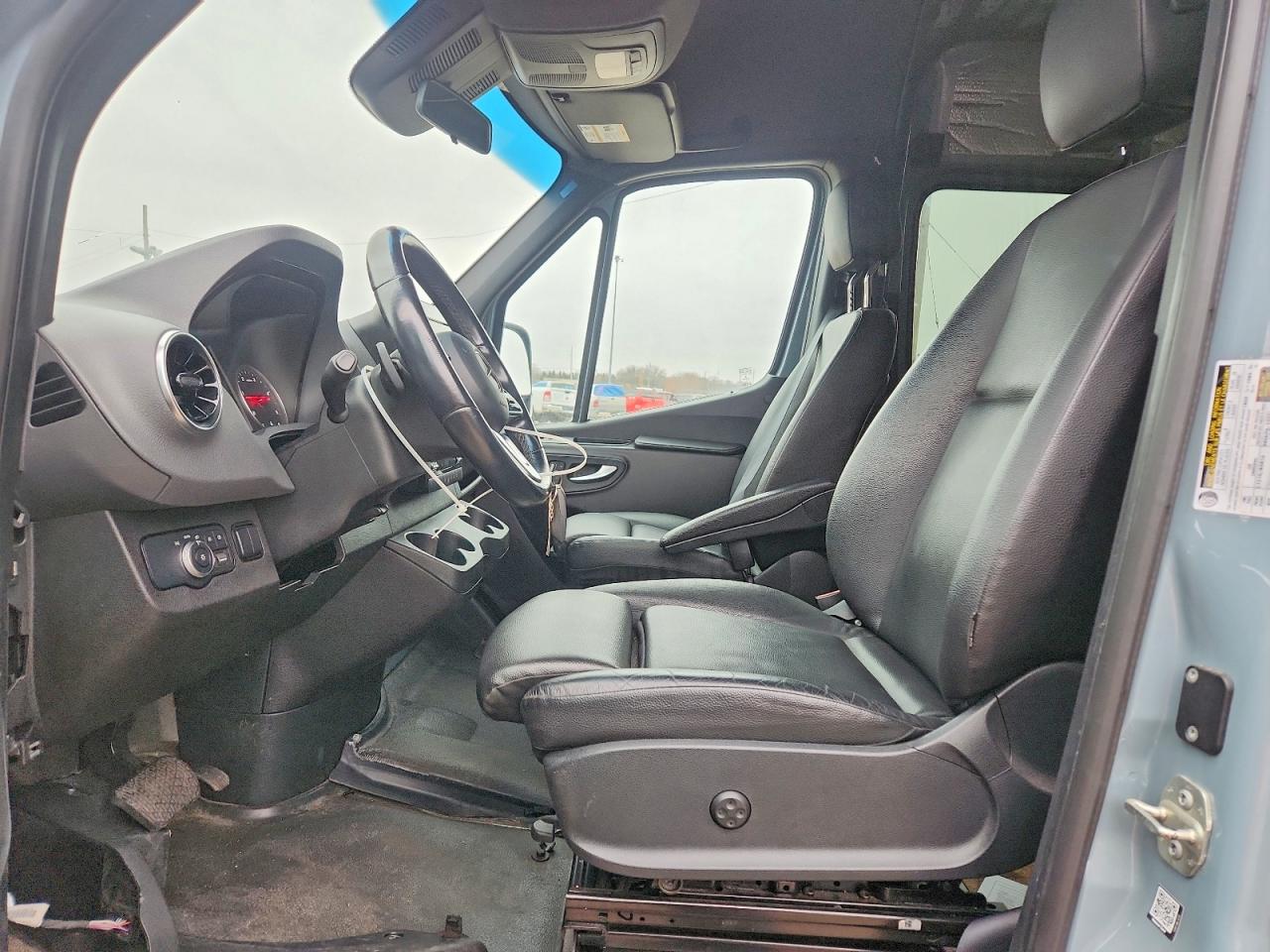 2021 MERCEDES-BENZ SPRINTER 2500 photo 7
