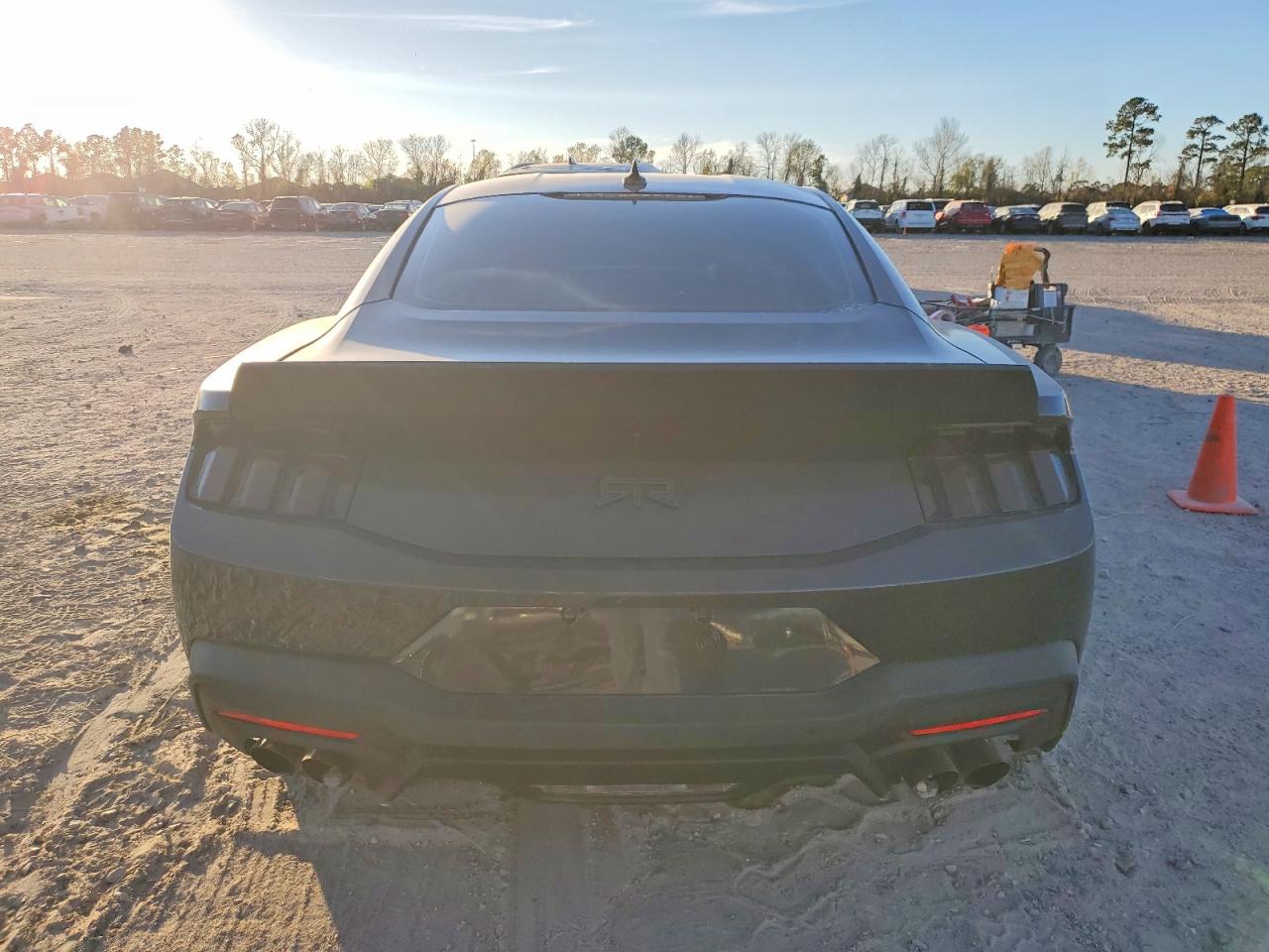 2024 FORD MUSTANG GT photo 6