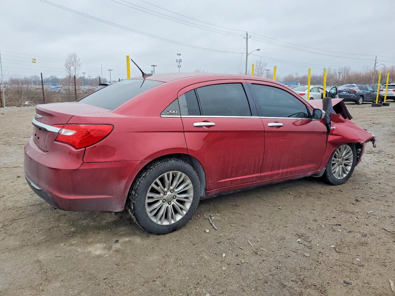 2013 CHRYSLER 200 LIMITED photo 3