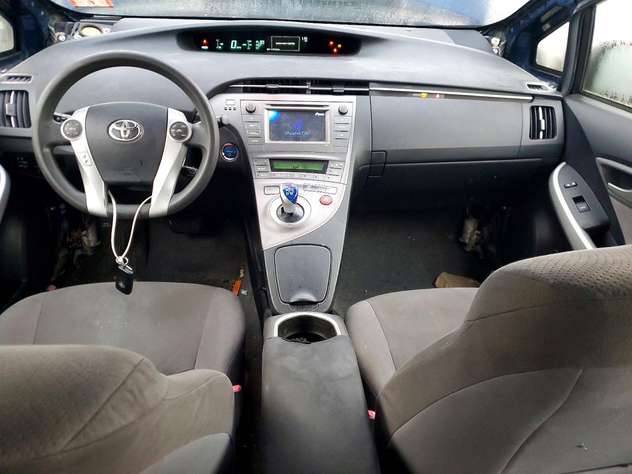 2012 TOYOTA PRIUS photo 8