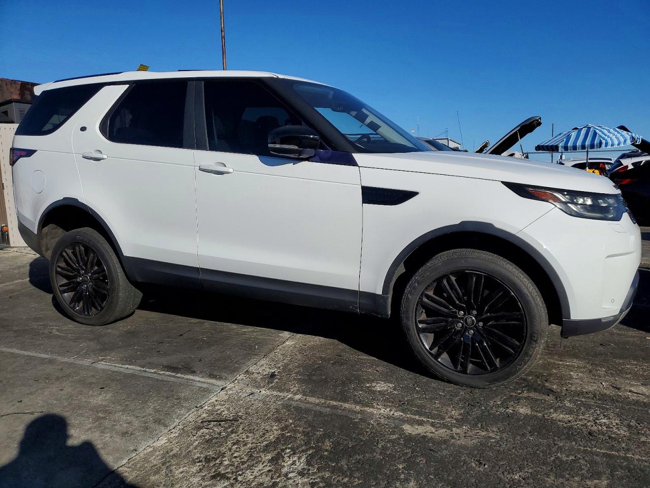 2017 LAND ROVER DISCOVERY HSE LUXURY photo 4