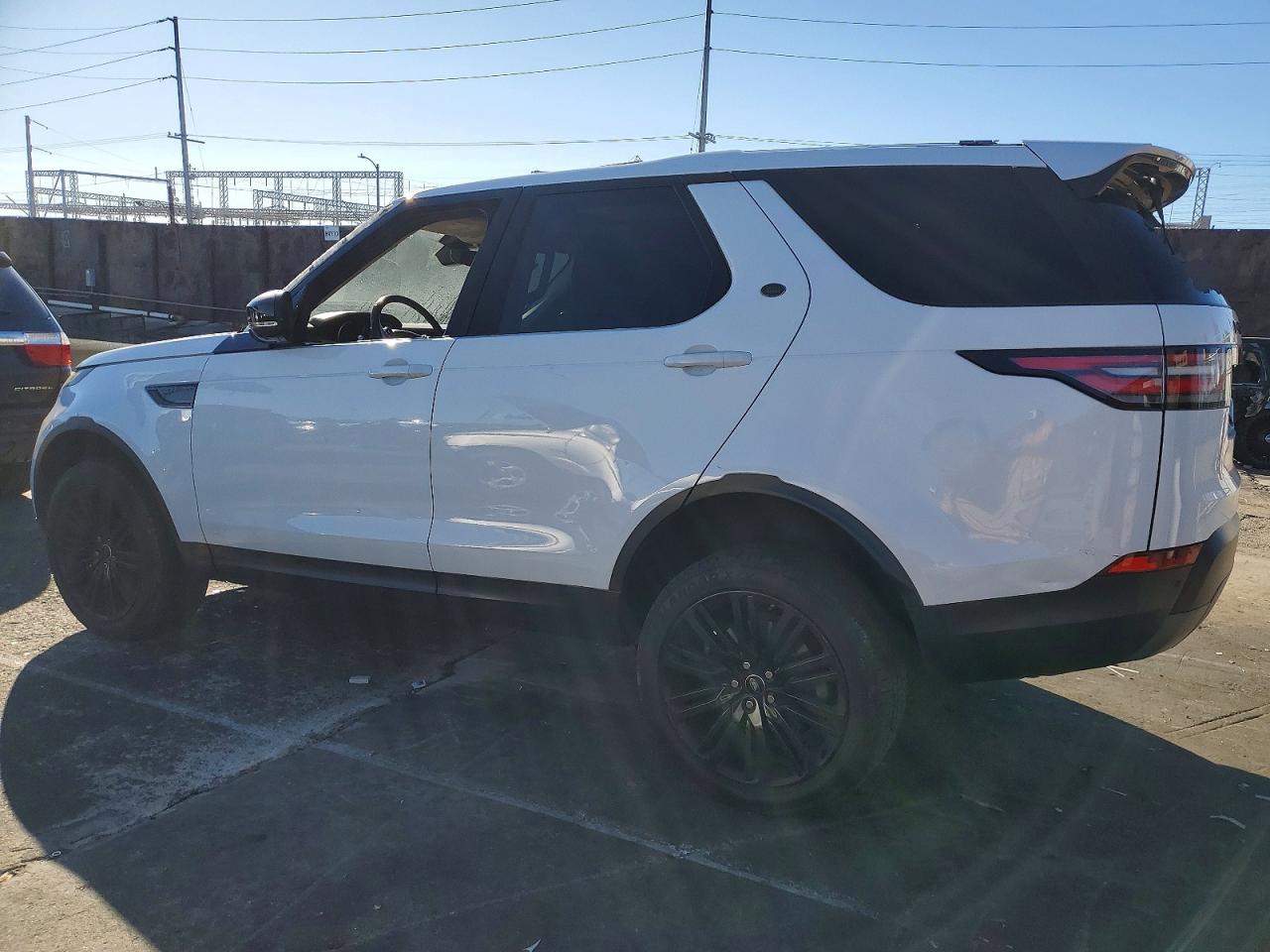 2017 LAND ROVER DISCOVERY HSE LUXURY photo 2