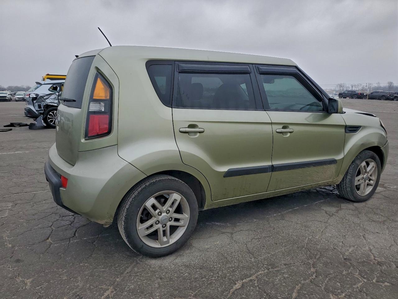 2011 KIA SOUL + photo 3