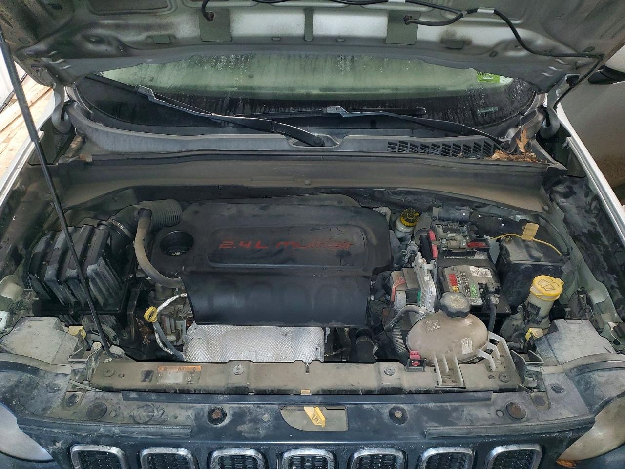 2017 JEEP RENEGADE LATITUDE photo 12