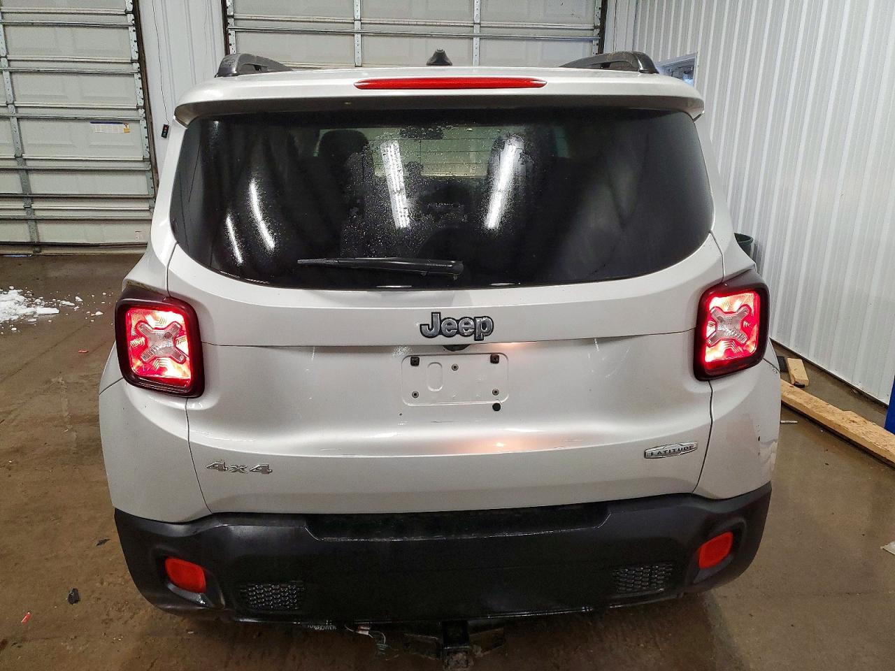 2017 JEEP RENEGADE LATITUDE photo 6
