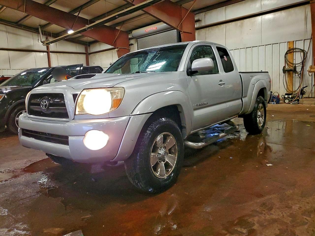 2005 TOYOTA TACOMA