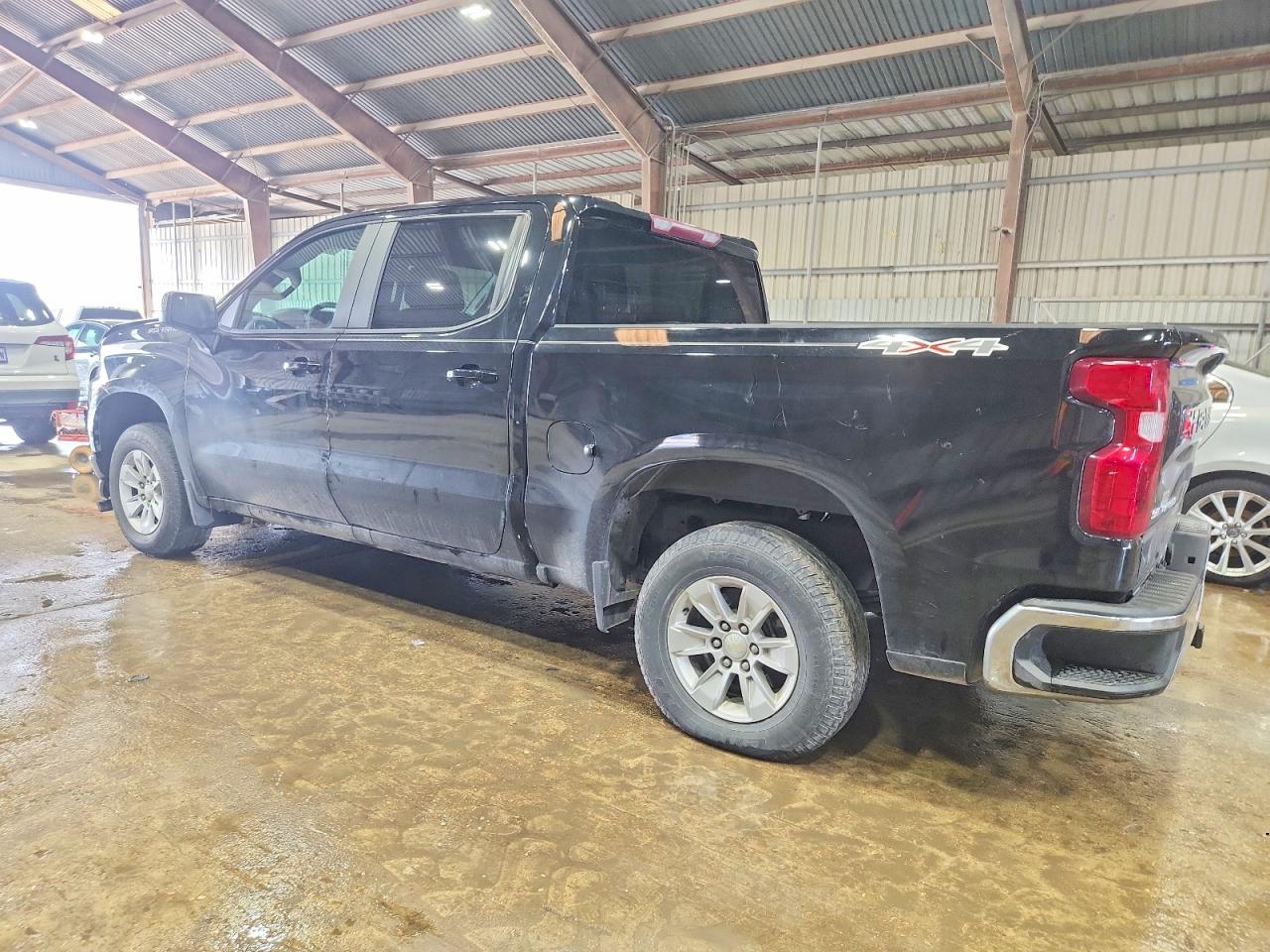 2020 CHEVROLET SILVERADO K1500 LT photo 3