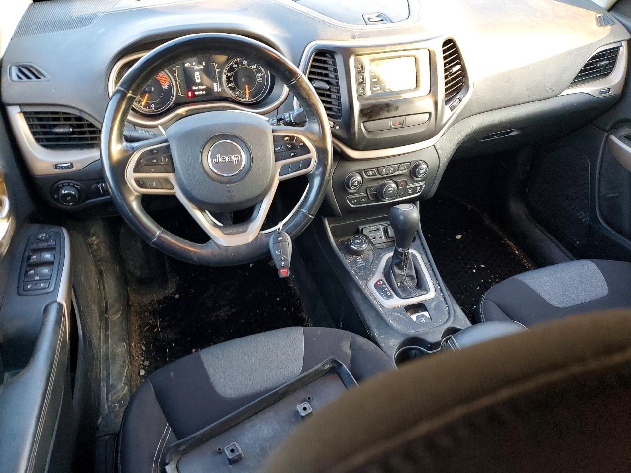 2018 JEEP CHEROKEE LATITUDE photo 8