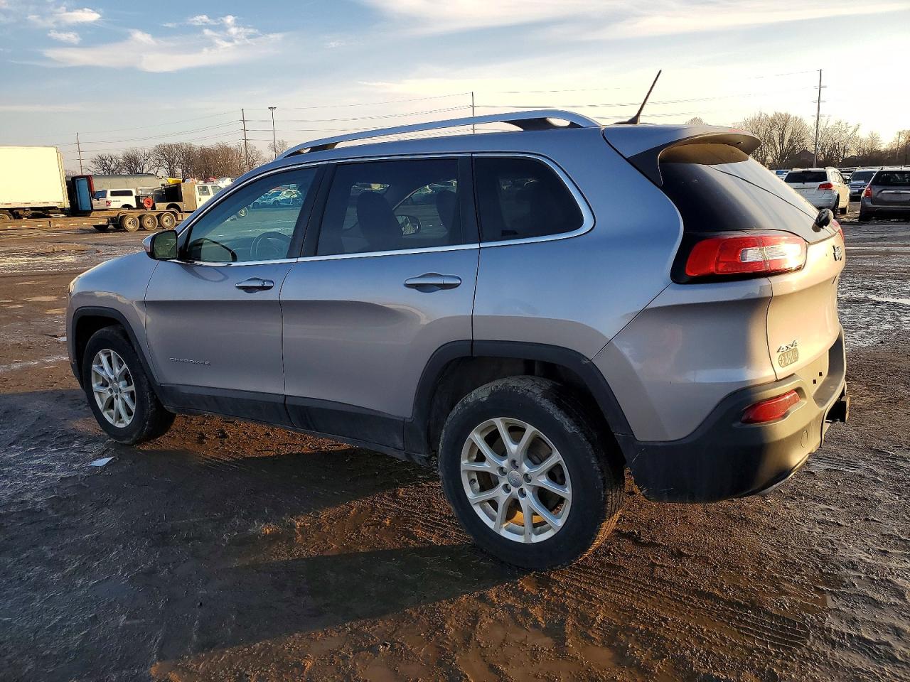 2018 JEEP CHEROKEE LATITUDE photo 2