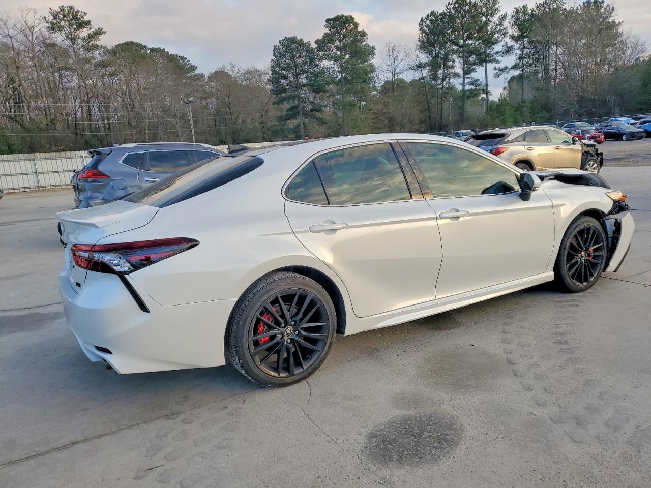 2022 TOYOTA CAMRY XSE photo 5