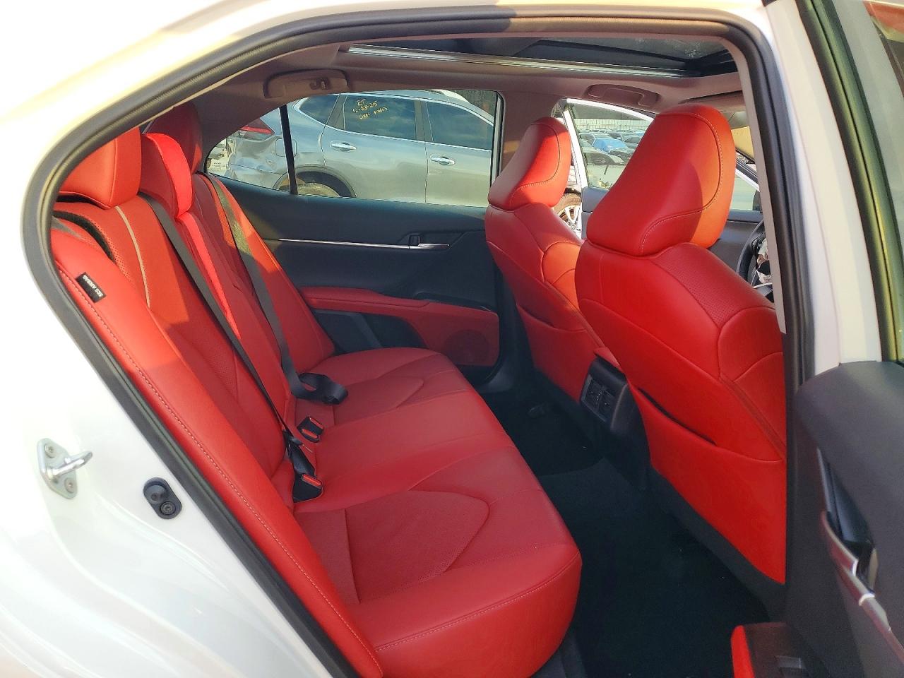 2022 TOYOTA CAMRY XSE photo 19