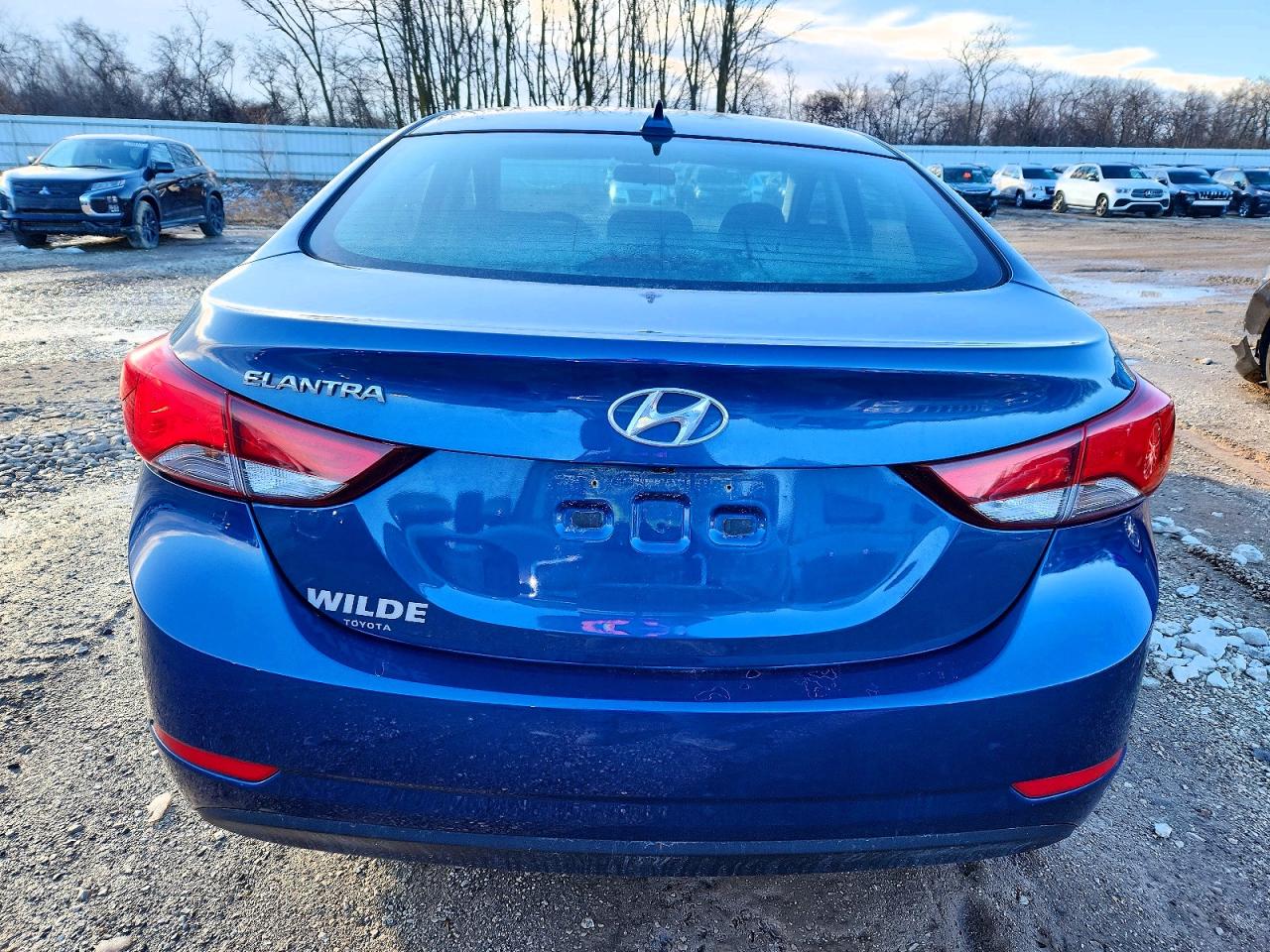 2016 HYUNDAI ELANTRA SE photo 6