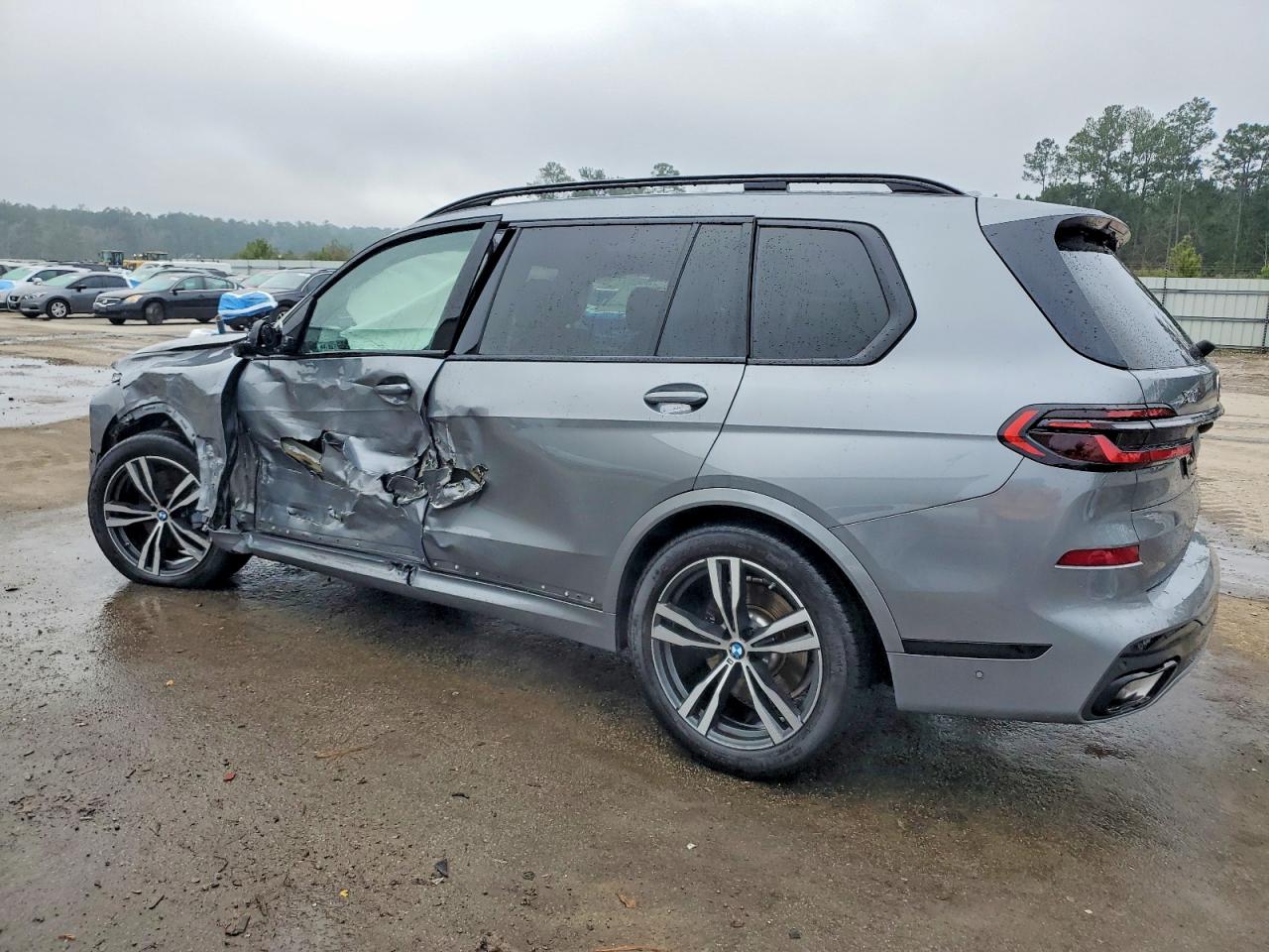 2024 BMW X7 XDRIVE40I photo 2