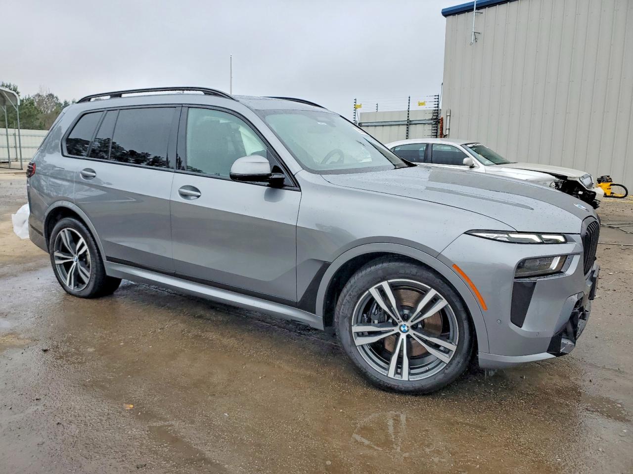 2024 BMW X7 XDRIVE40I photo 4