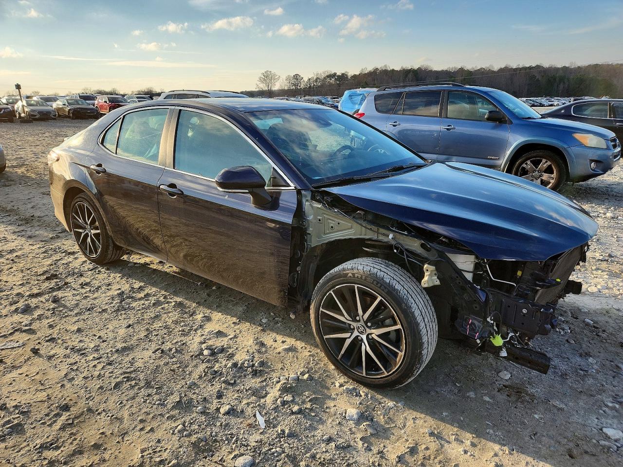 2022 TOYOTA CAMRY SE photo 4