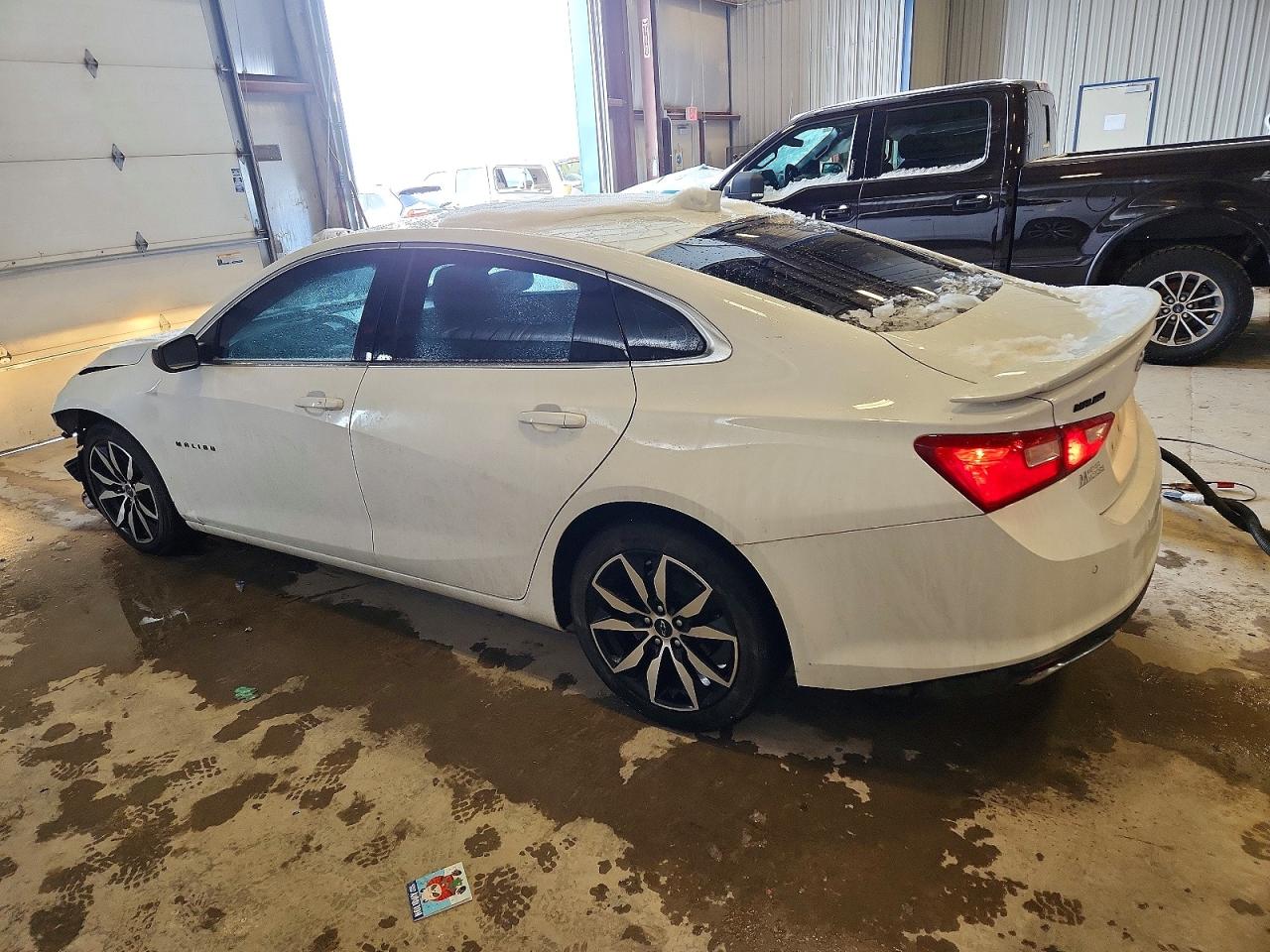 2021 CHEVROLET MALIBU RS photo 2