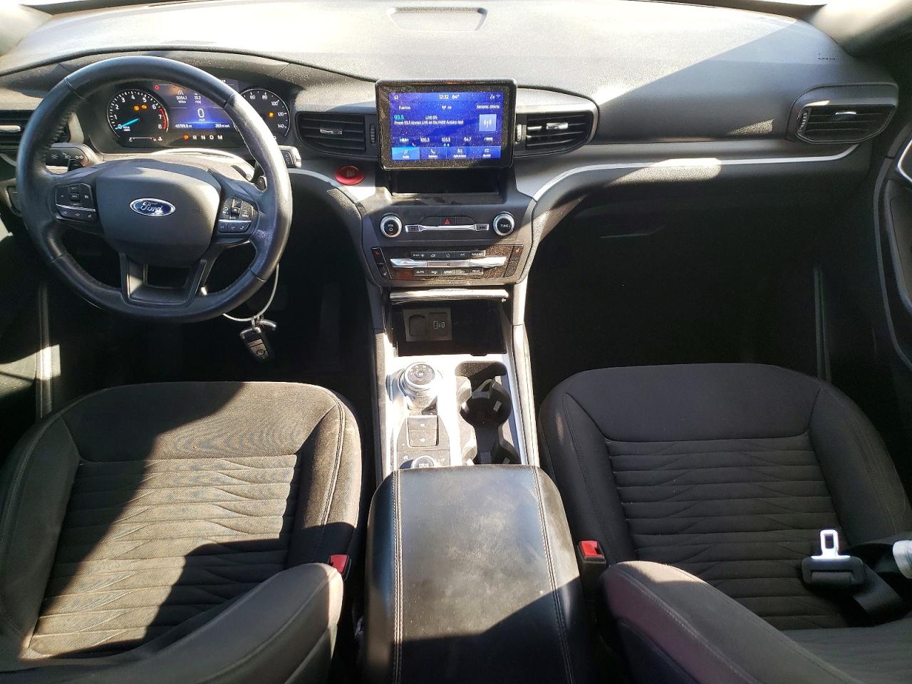 2020 FORD EXPLORER XLT photo 8