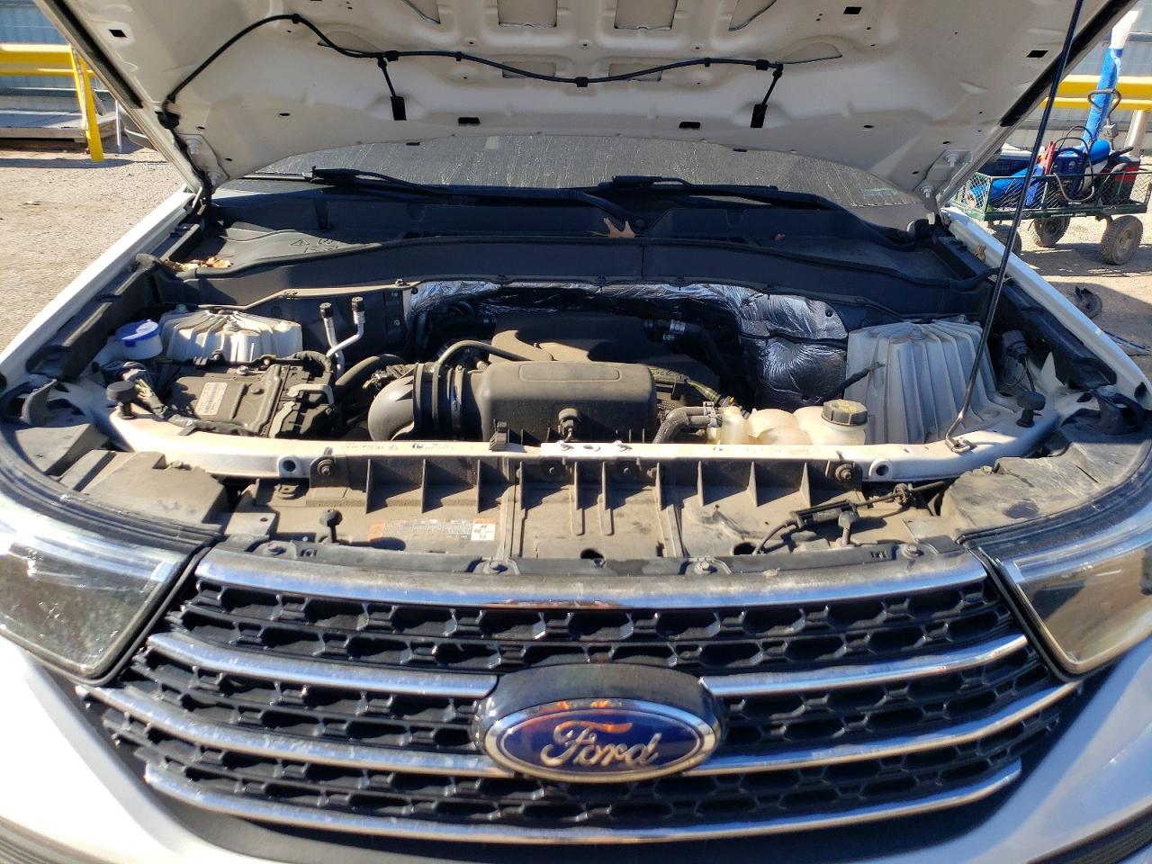 2020 FORD EXPLORER XLT photo 12