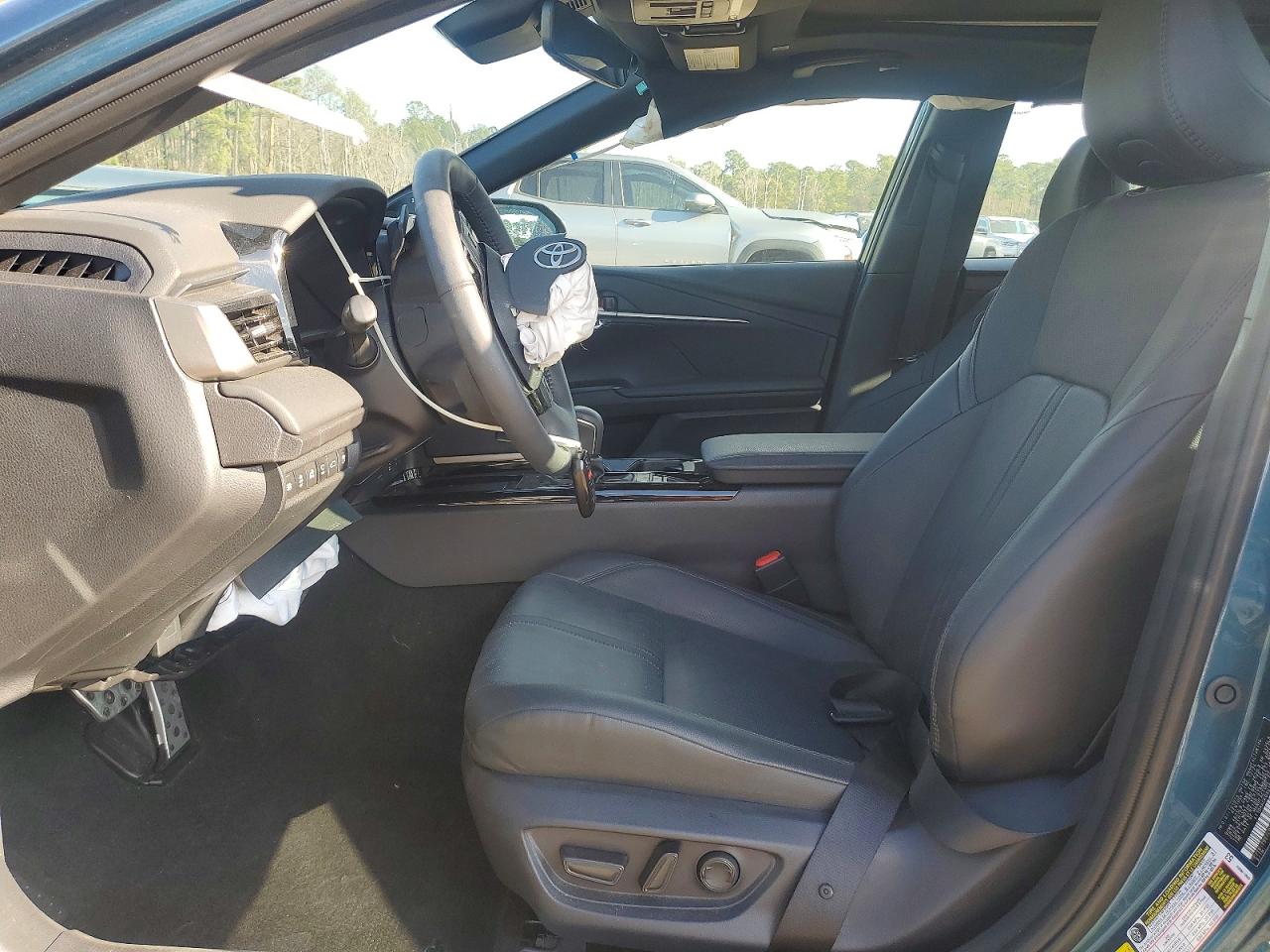 2025 TOYOTA CAMRY XSE photo 7