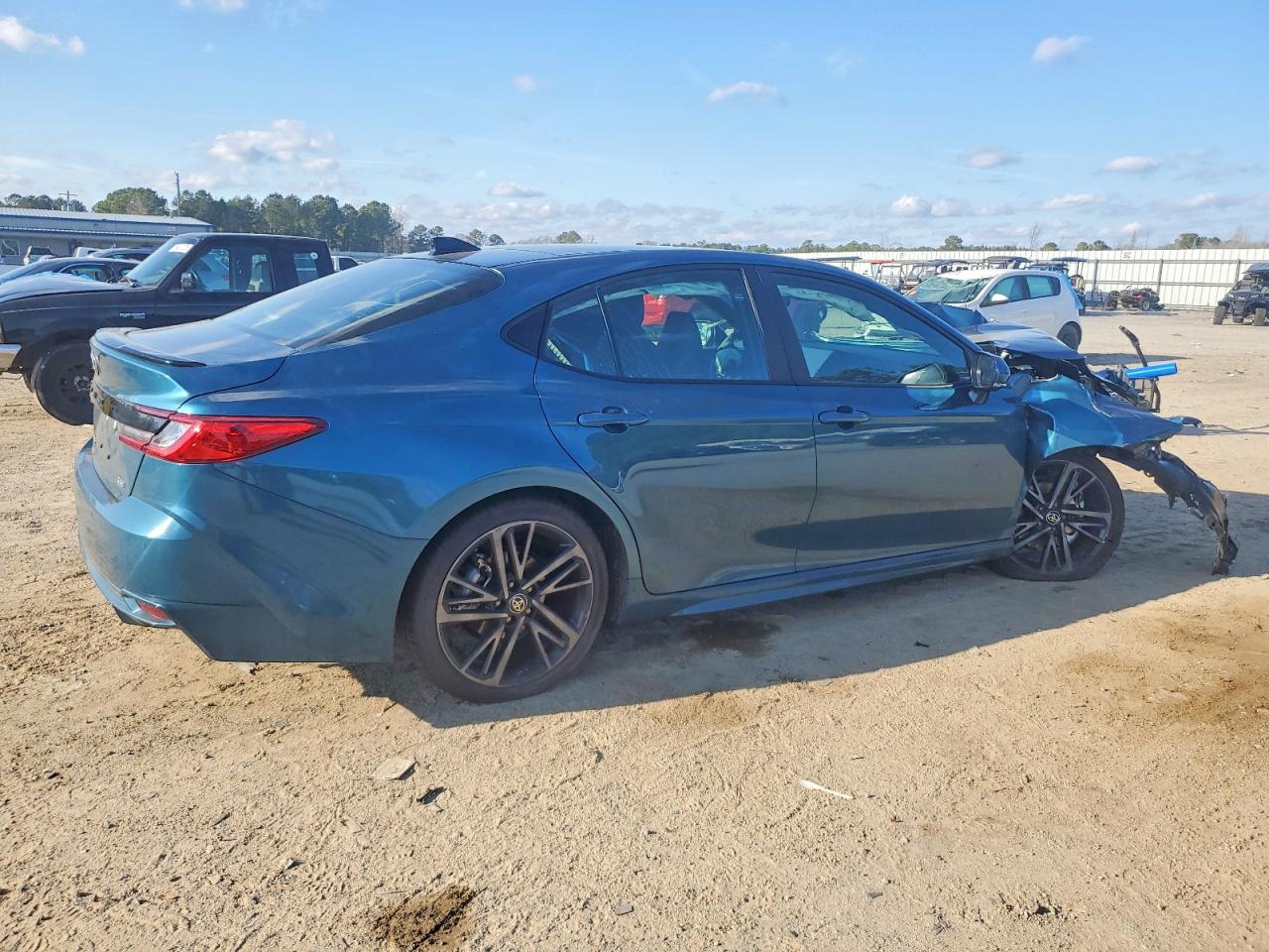 2025 TOYOTA CAMRY XSE photo 3